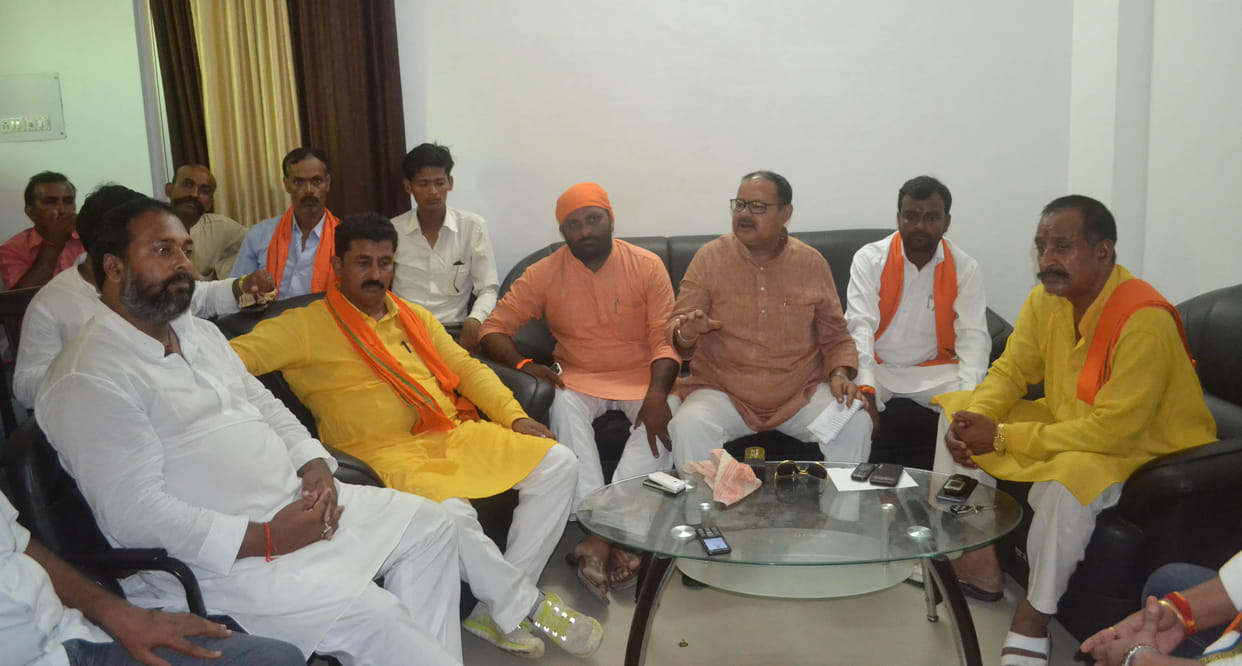 People Hiyuwa met Mahant Adityanath