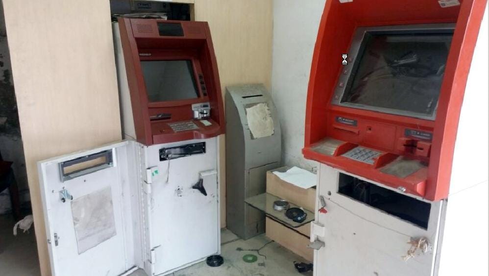 ATM accepted lock, but do not keep guard