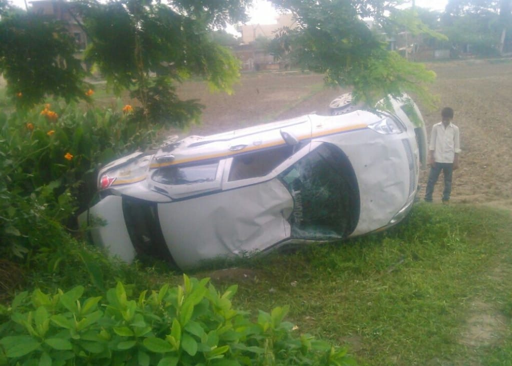 car disbalanced fell down