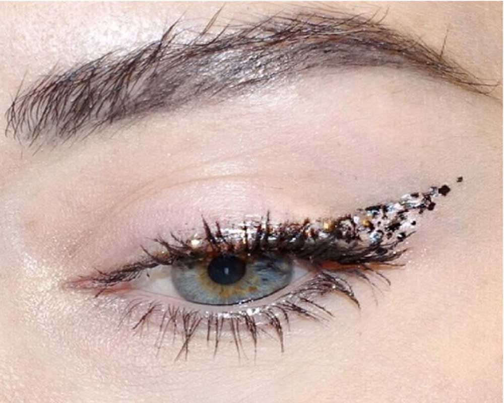 Bored from your everyday eyeliner, adopt this