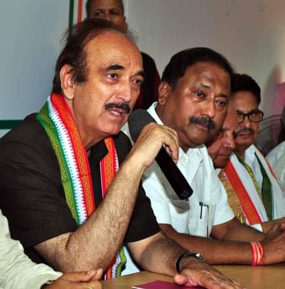 यूपी प्रभारी गुलाम नवी आजाद