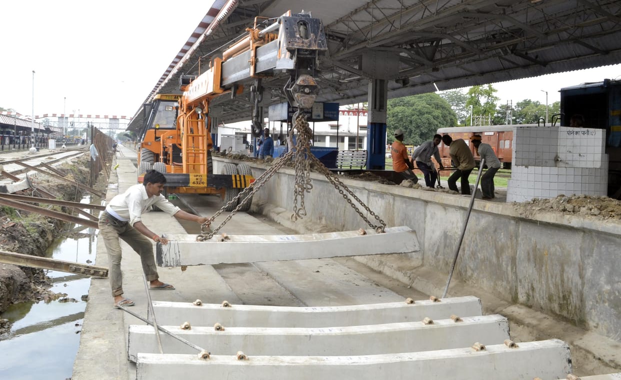 Inactive broad gauge Working sudden sharp