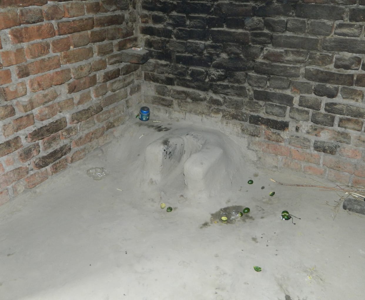 The second day of the houses are cold stove
