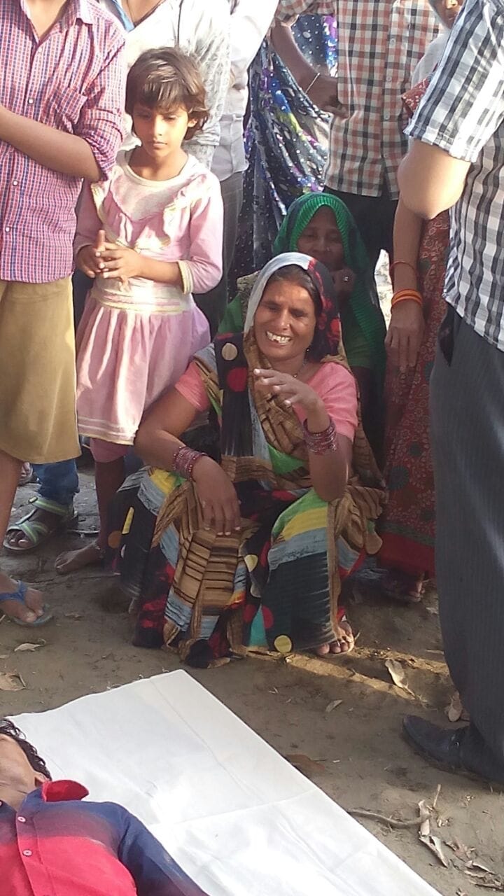  A boy and a girl suicide in Mohanlalganj in UP.