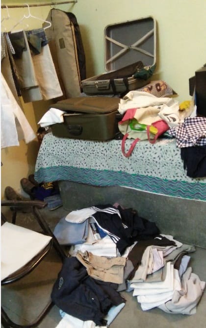  Thieves raided the doctor's house in broad daylight