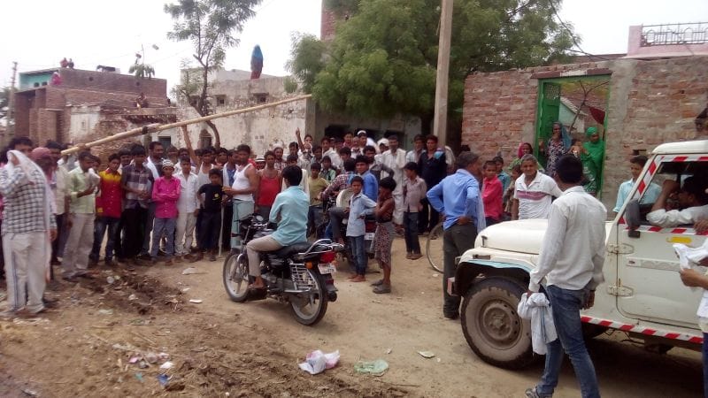 villagers are unite against robbers in hathiya