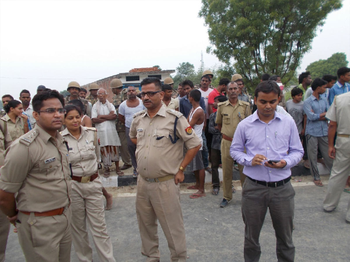 three people dead in road accident