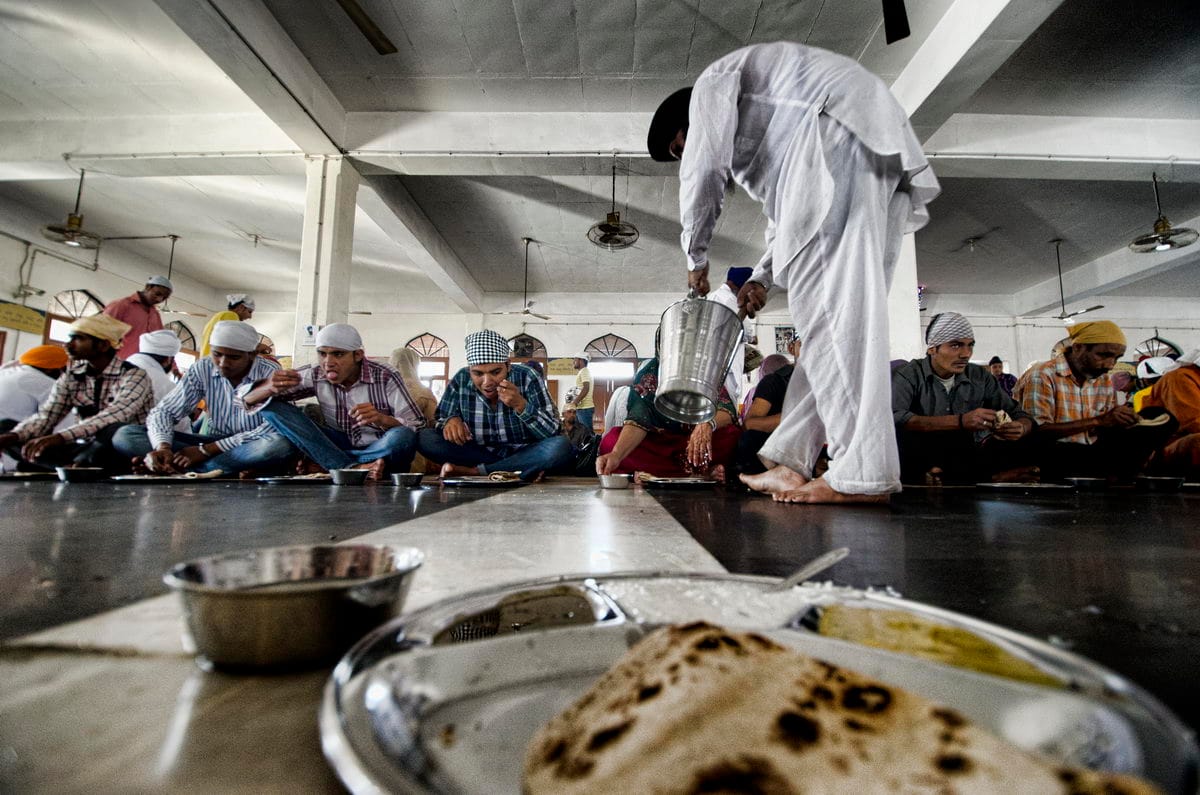 biggest kitchen of the world in golden temple amritsar kitchen