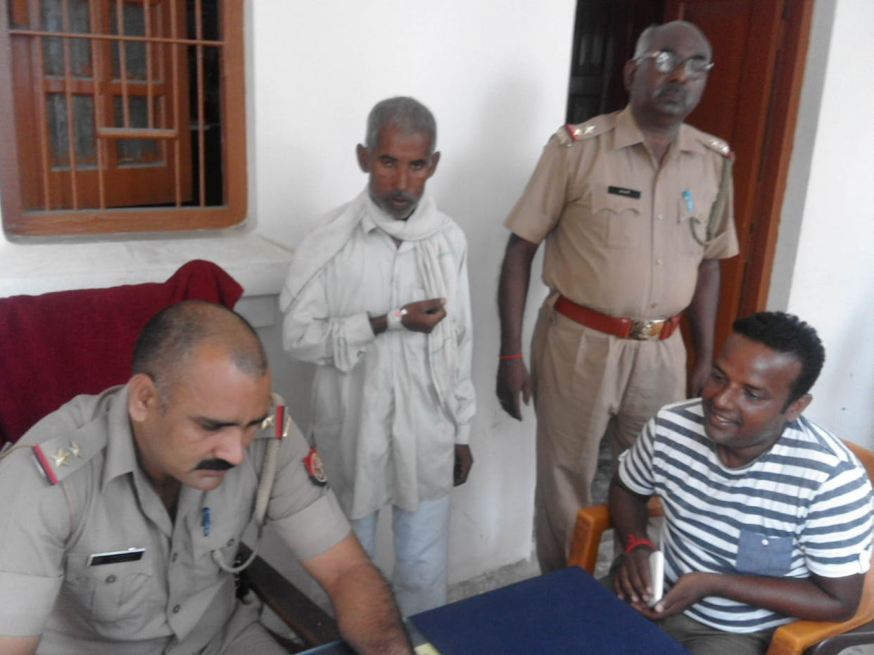 Rs 1.45 lakh snatched from elderly