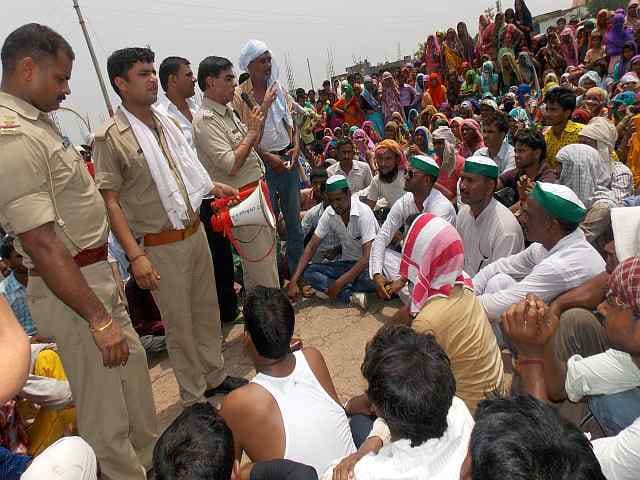 stampede and firing during agitation in jhajhar