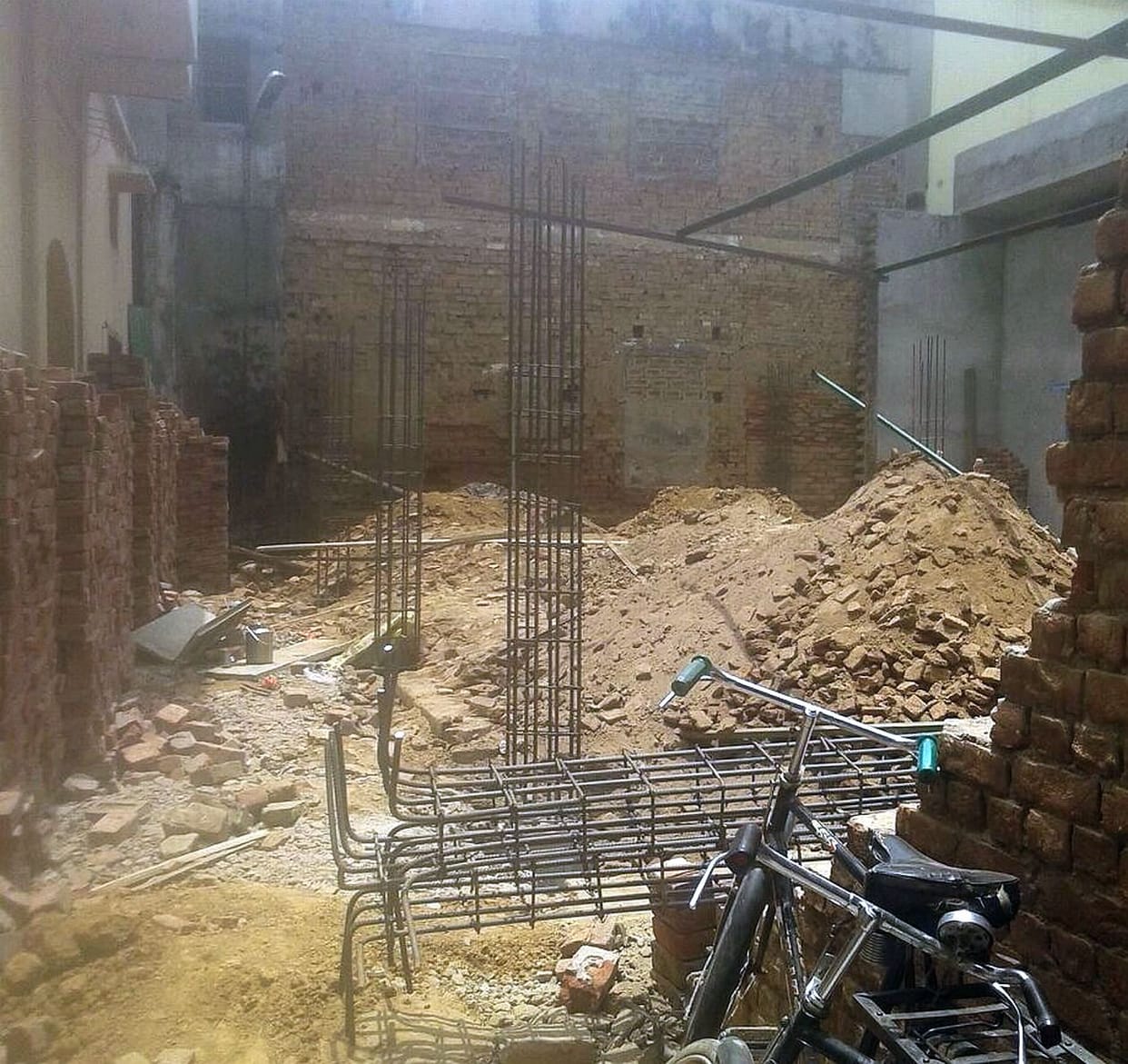 Panic in the neighborhood Burj illegal excavations.