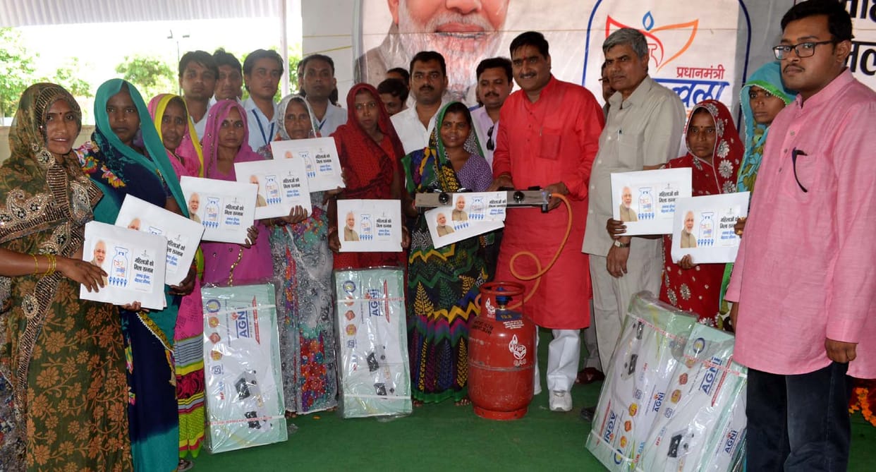 207 women received free gas connection
