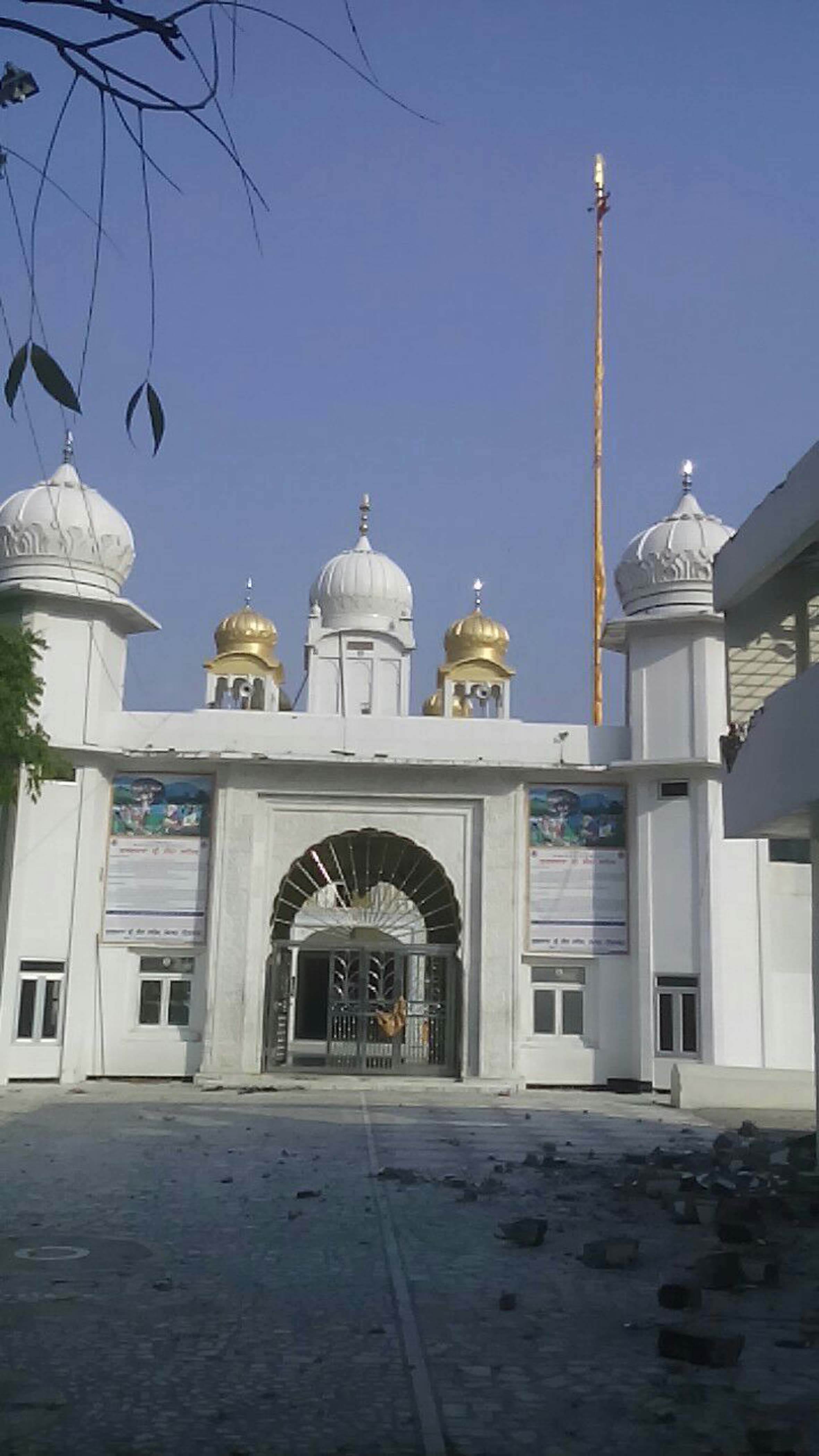 gold accessories in reetha sahib gurudwara uttarakhand