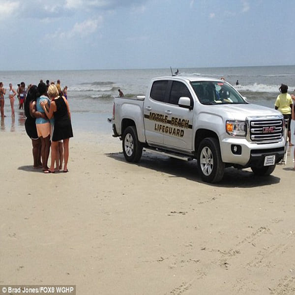 'human chain' of nearly 150 people to rescue missing 14-year-old swimmer at Myrtle Beach