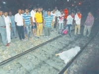 ma student girl death, ma student girl accident death,  train accident fatehabad