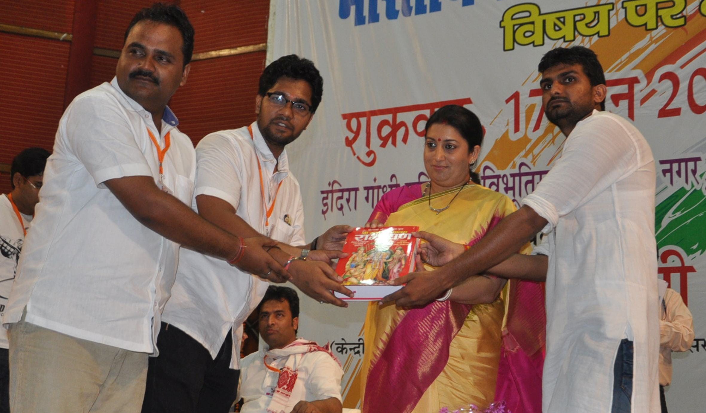 smriti irani speaks in a seminar in lucknow 