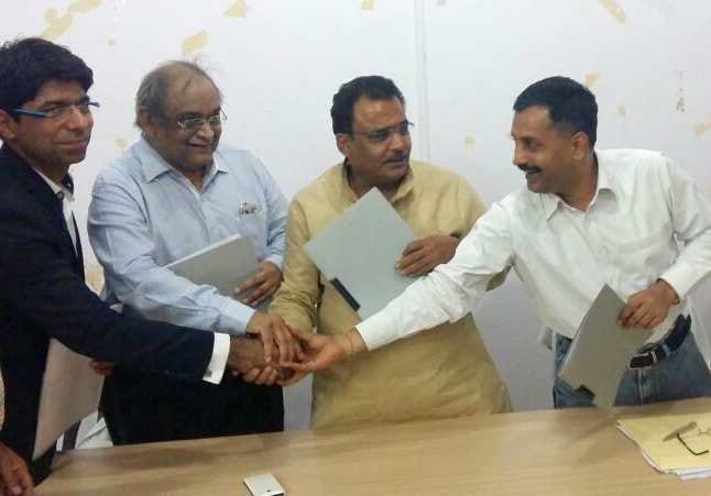 Smart pole will Hitec City
