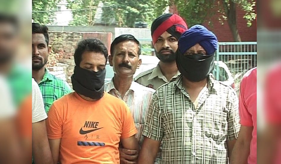 Trafficking in the guise of transport, 2 man arrested with drugs
