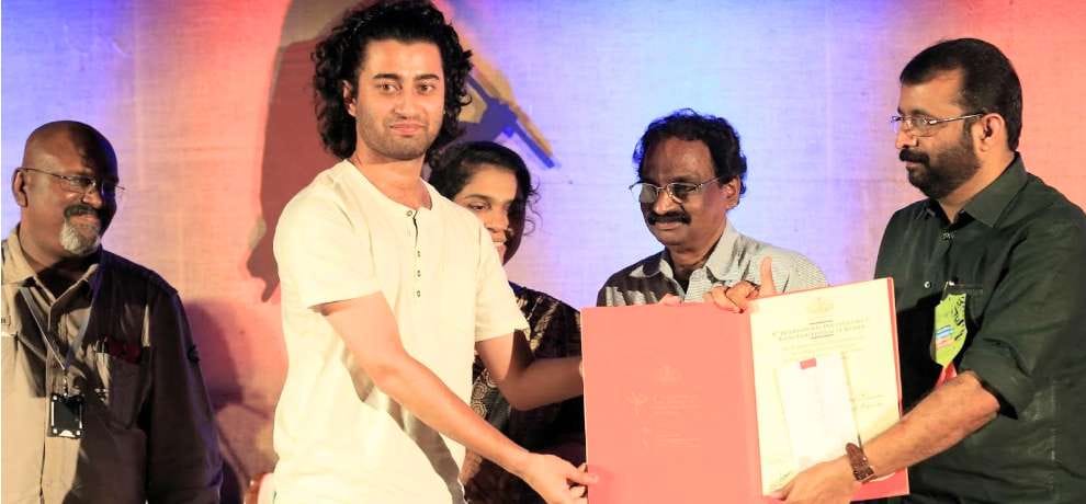 Best film award to Siddharth Chauhan for papa movie 