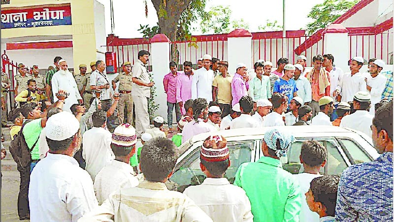 Prayers on the roof of the police station