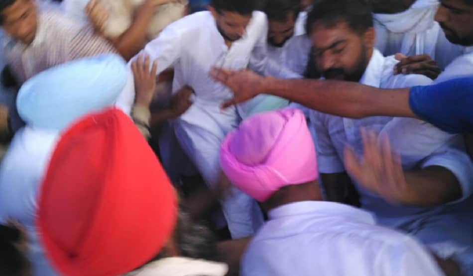 clash in congress groups in front of captain amarinder singh, organically