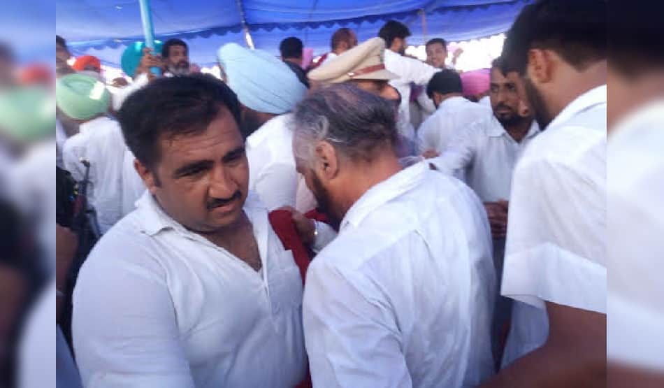 clash in congress groups in front of captain amarinder singh, organically