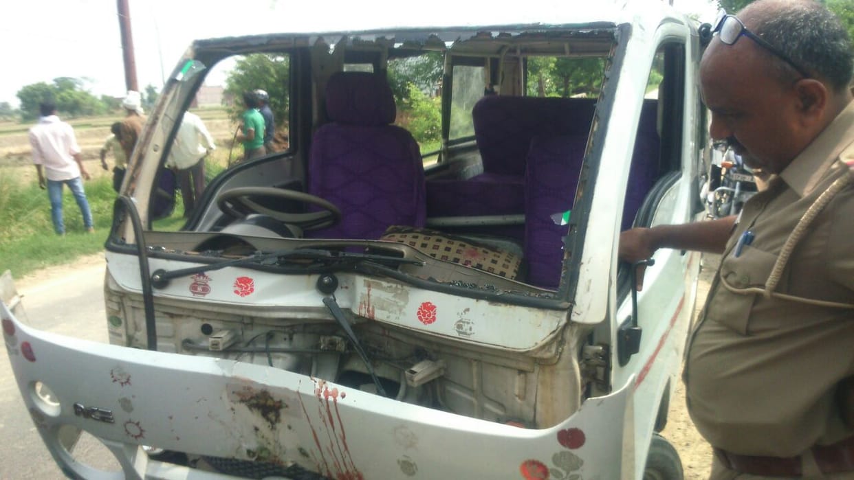 disbalanced van bumped electric pol
