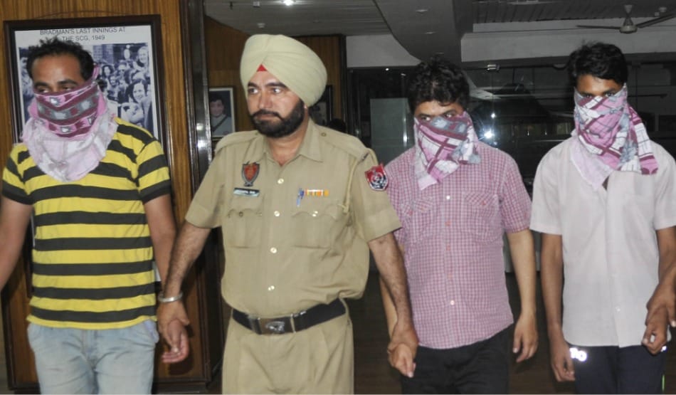 game of fake certificates for government  job, gang busted, 3 arrested