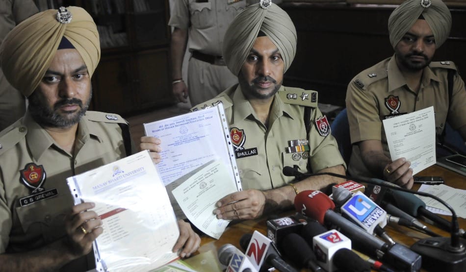 game of fake certificates for government  job, gang busted, 3 arrested