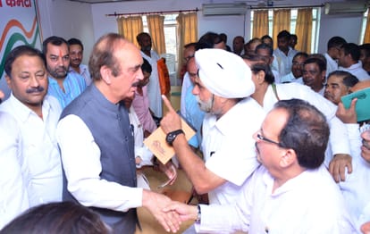 ghulam nabi met congress leaders at lucknow