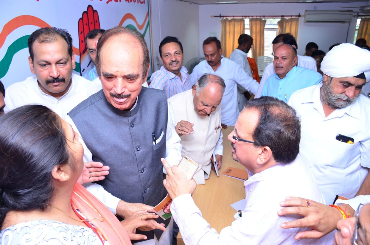 ghulam nabi met congress leaders at lucknow