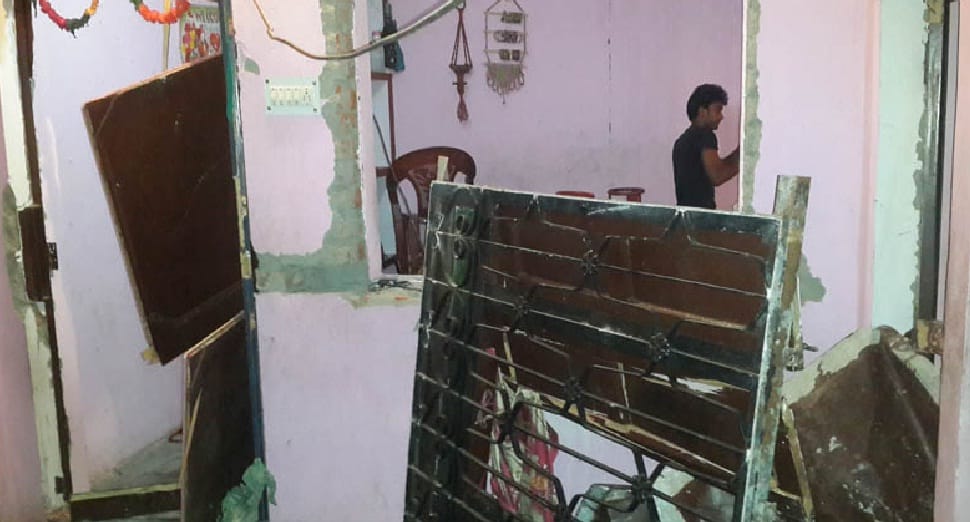 Houses burn gas leak