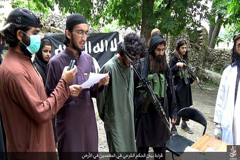 Thief has his hand and foot AMPUTATED by ISIS 