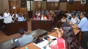 Amid the din of the proposed Smart City councilors rejected