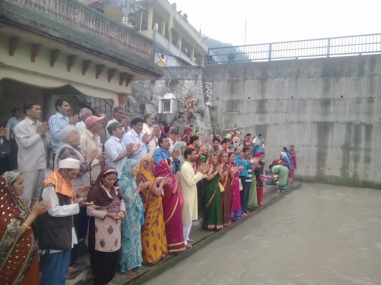 Ram Katha are faithful gathered to hear