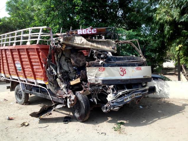 truck Serried on highway