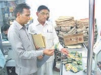 36 packets of chicken soup caught from mor market