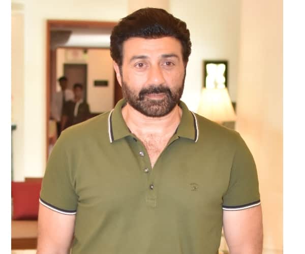Sunny deol tested covid 19 positive in manali