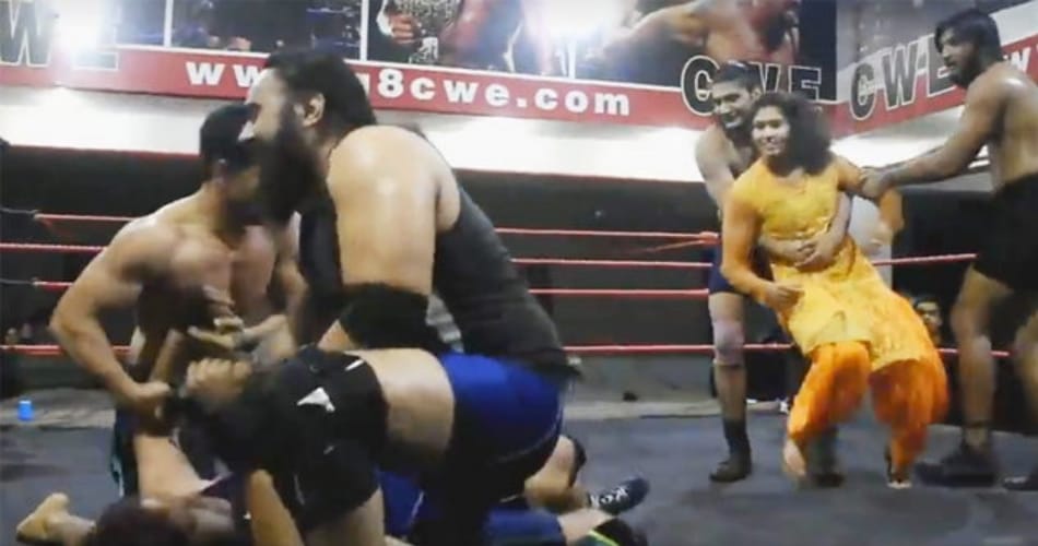 the great khali, lady wrestler bibi bulbul, wwe fighting, lady wrestler kavita