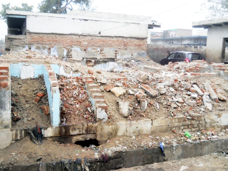 raelity of toilets in mathura