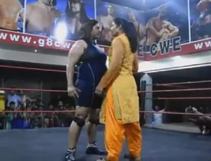 Wrestler Invited A Punjabi Kudi In Salwar Kameez For Fight But She Never Expected This
