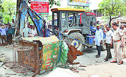 The commotion Traders