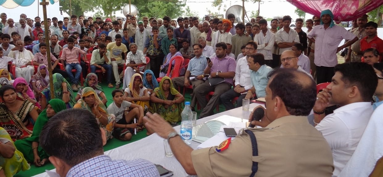 deeem, esapee ne gaanv bahaaduragadh mein sunee jan samasyaen