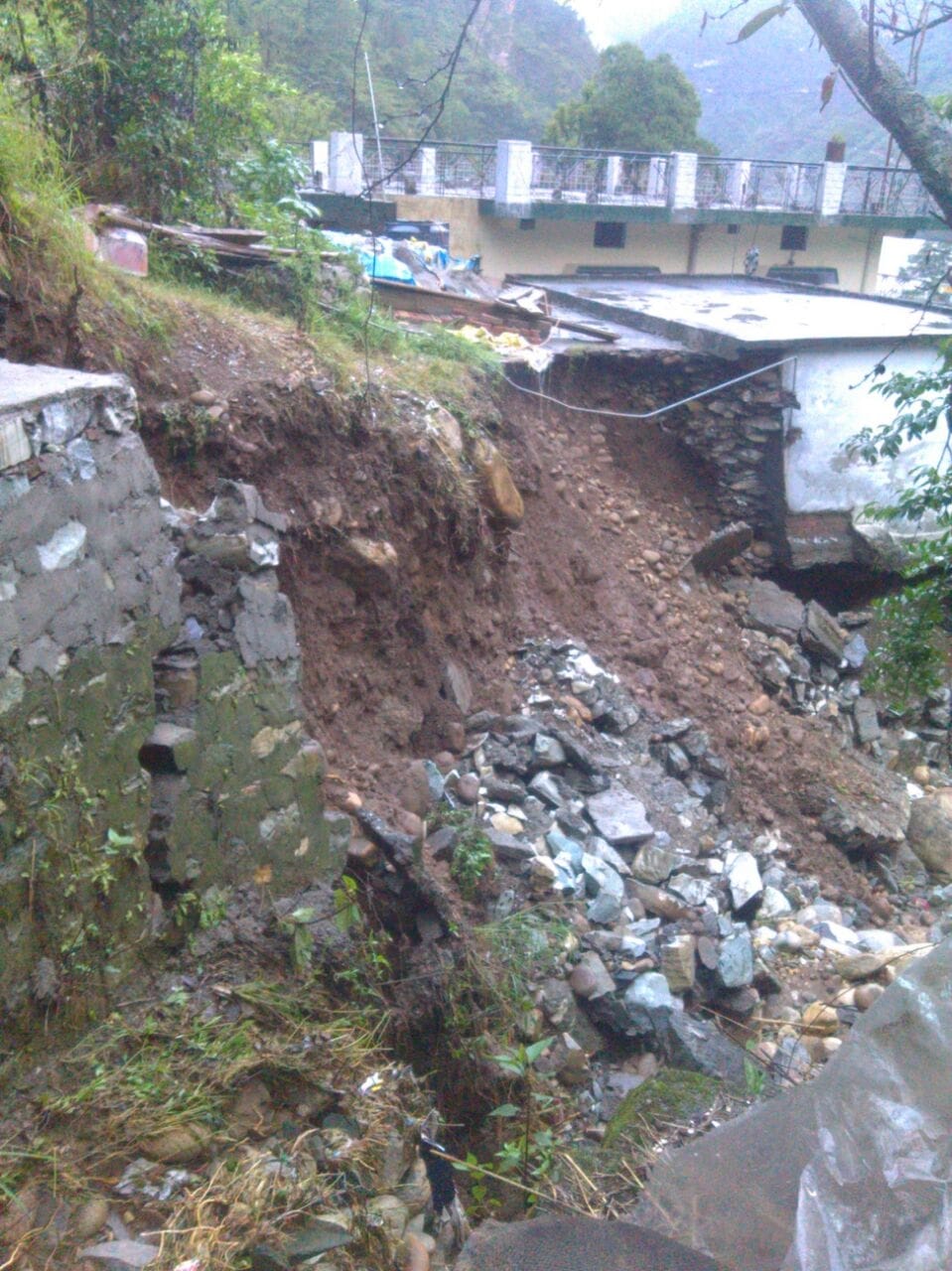 cloudburst in karnaprayag, massive loss