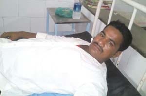 In court accused of the attack on Congress leader beating , commotion