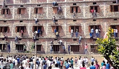 HRD commitee says, loose rules are thriving education shops