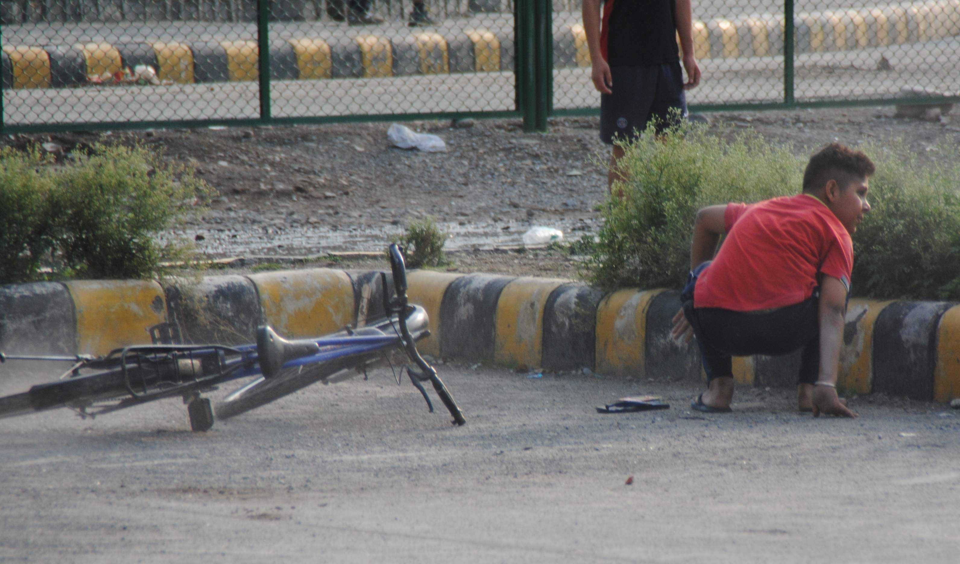 kids doing cycle stunt in dehradun