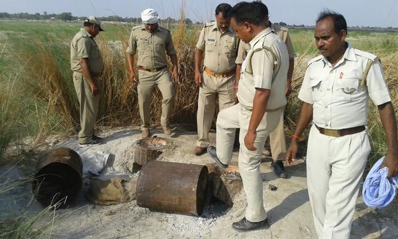 Four hundred liters of liquor seized in raids