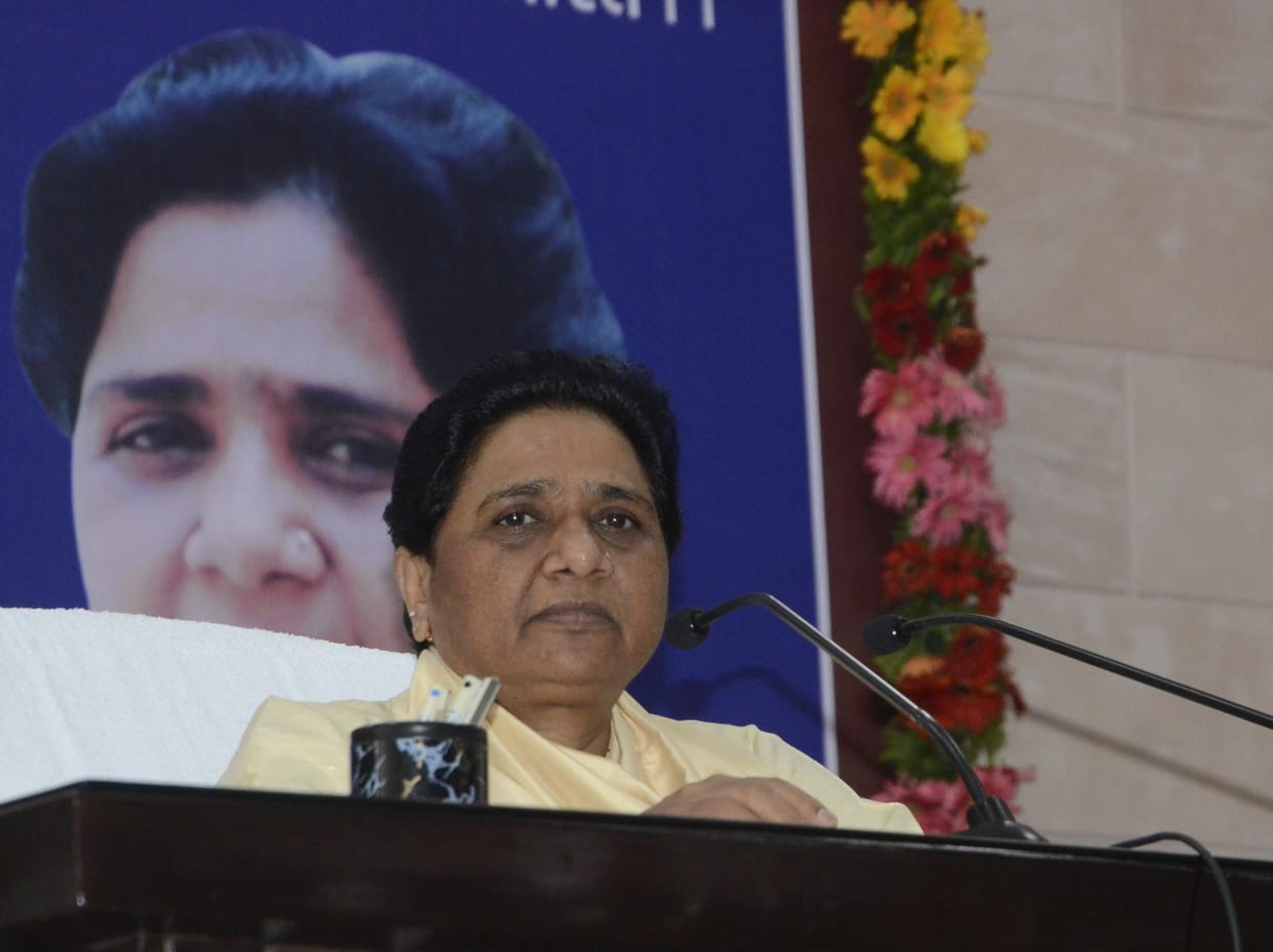Mayawati made changes and ordered for UP election.