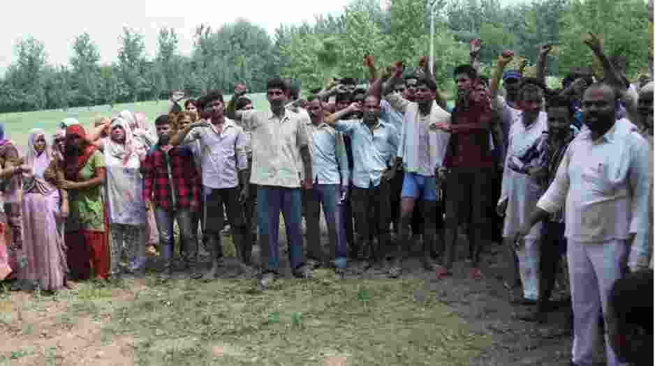 apharat yuvak ki hatya